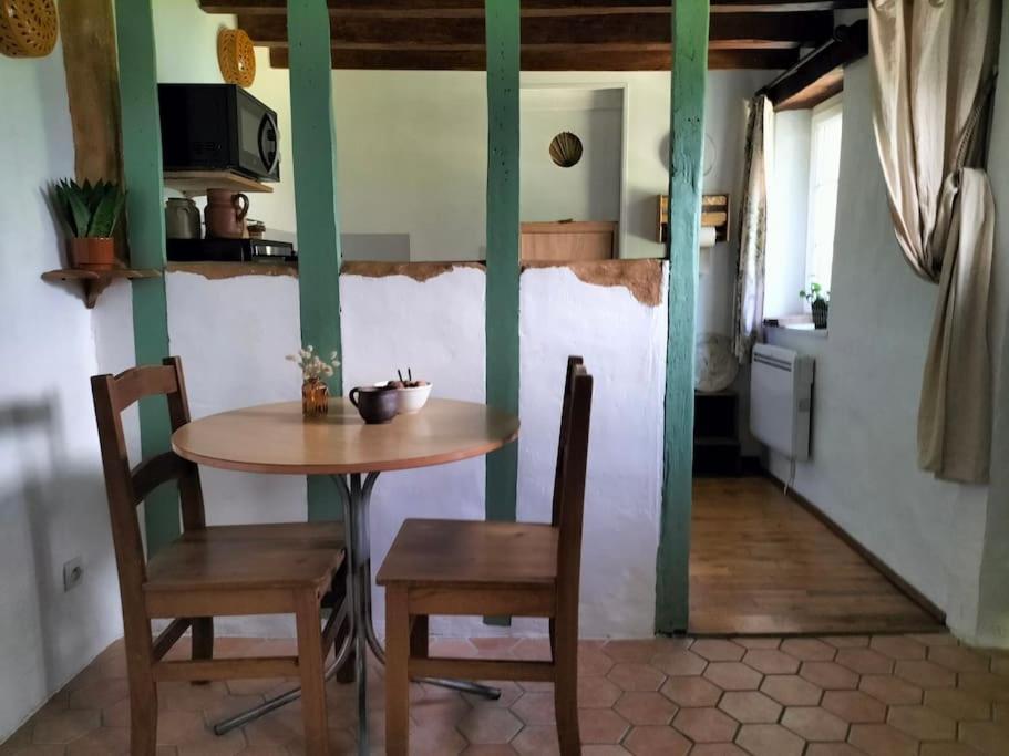 Charmante Maisonnette En Pierre Ecardenville-sur-Eure Екстер'єр фото