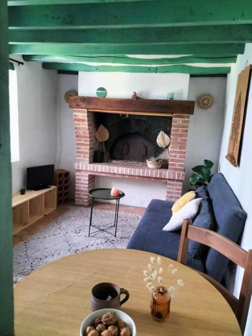 Charmante Maisonnette En Pierre Ecardenville-sur-Eure Екстер'єр фото